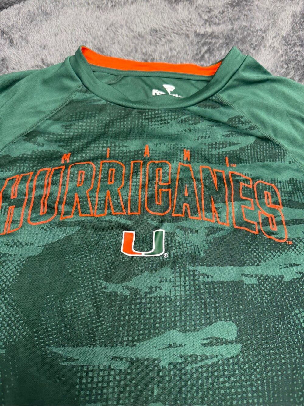 Fanatics Miami Hurricanes Men's XL Short Sleeve Dri Fit Shirt in great shape!